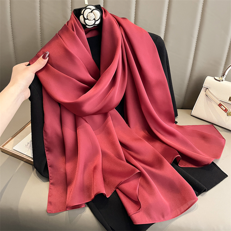2024, роскошный брендовый весе – обзор и цена Silk Neck Scarf
